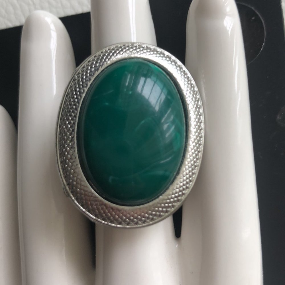 H&M Faux Malachite Green Ring Vtg Sz. Medium (7) - Picture 5 of 7